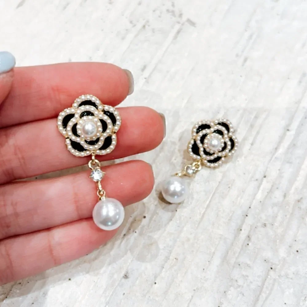 flower pearl drop earrings A206
